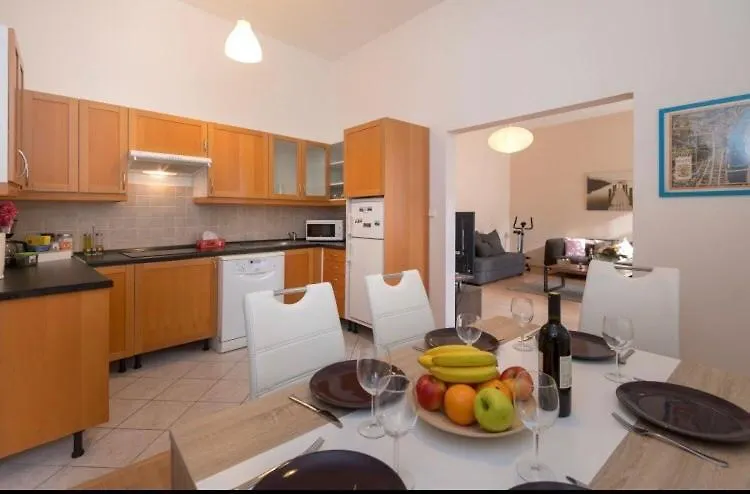 Apartment Štěpánská Praga