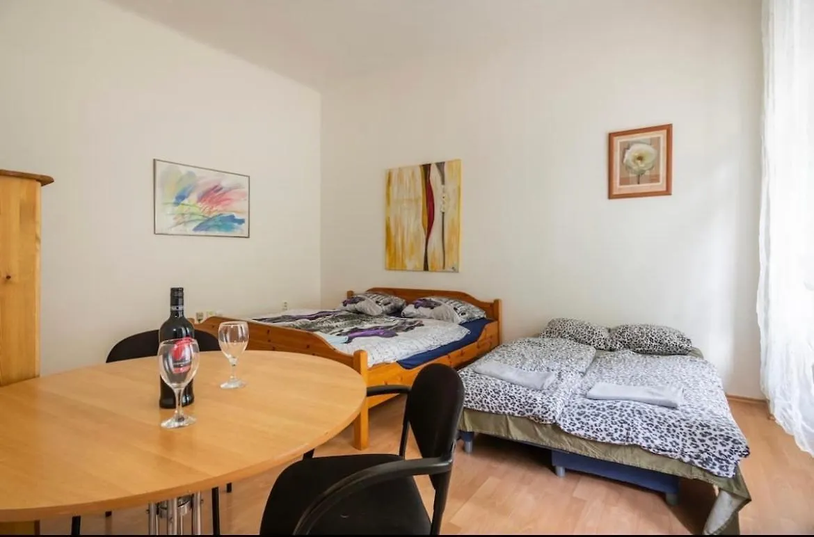 Apartment Štěpánská Praga