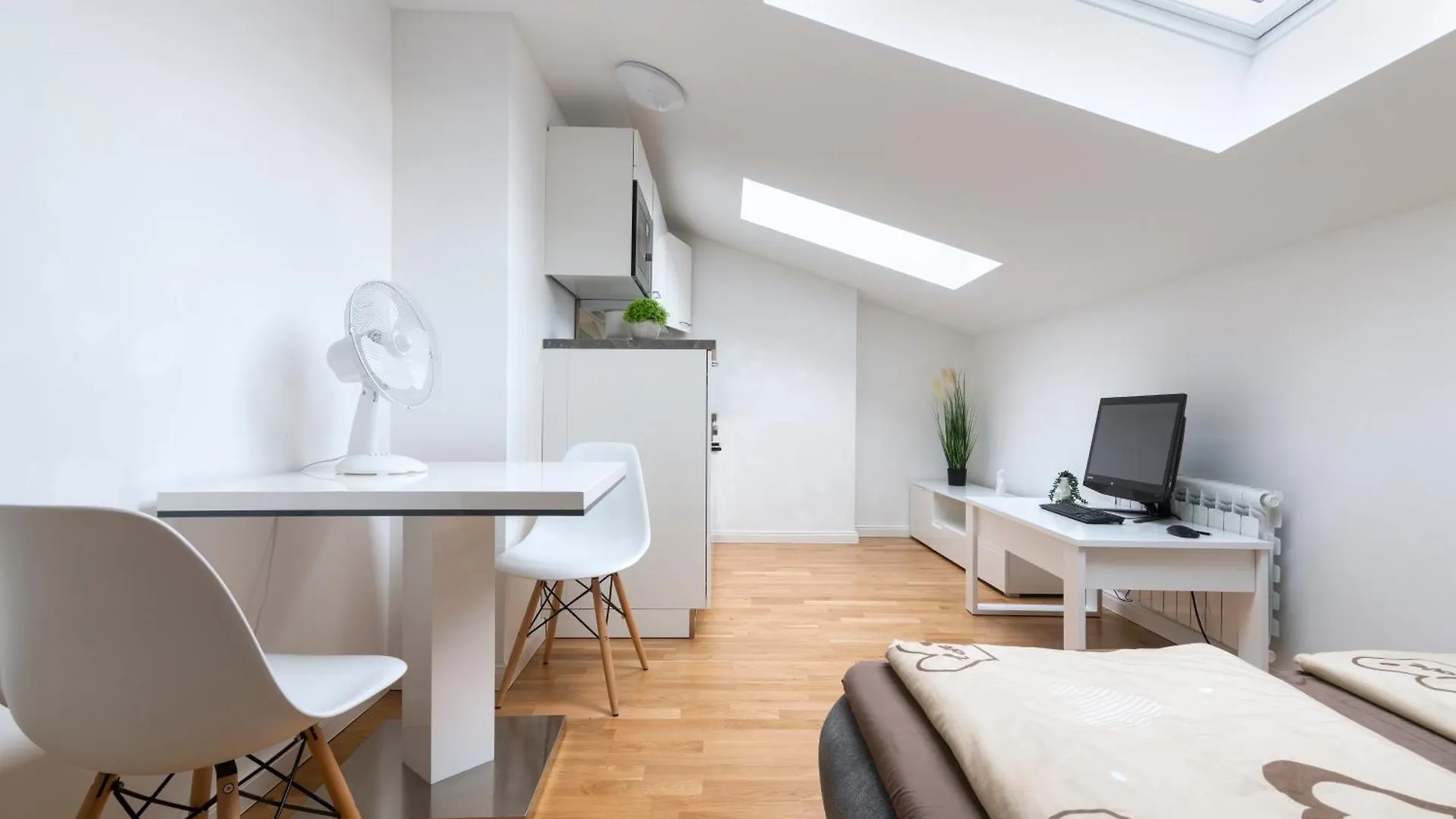 Apartment Štěpánská Praga
